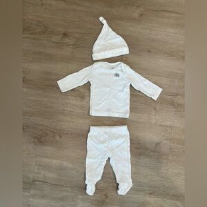 Just One You by Carter’s- white Footed Pants, shirt and hat set size 3 mo